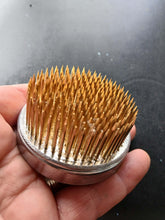 Load image into Gallery viewer, Medium Pinfrog
